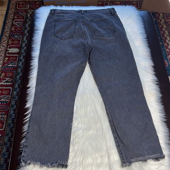 LOFT Black The Straight Crop Jeans - Picture 7 of 9